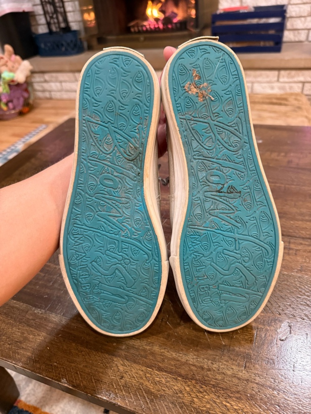 Women’s Blowfish Low-Top Canvas Sneakers - Size 8 - Picture 8 of 8